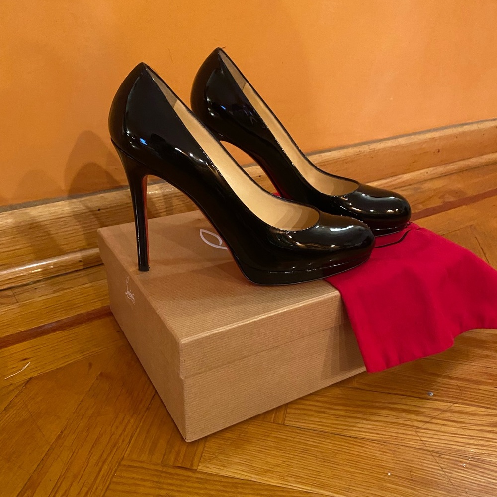 christian louboutin patent leather pumps